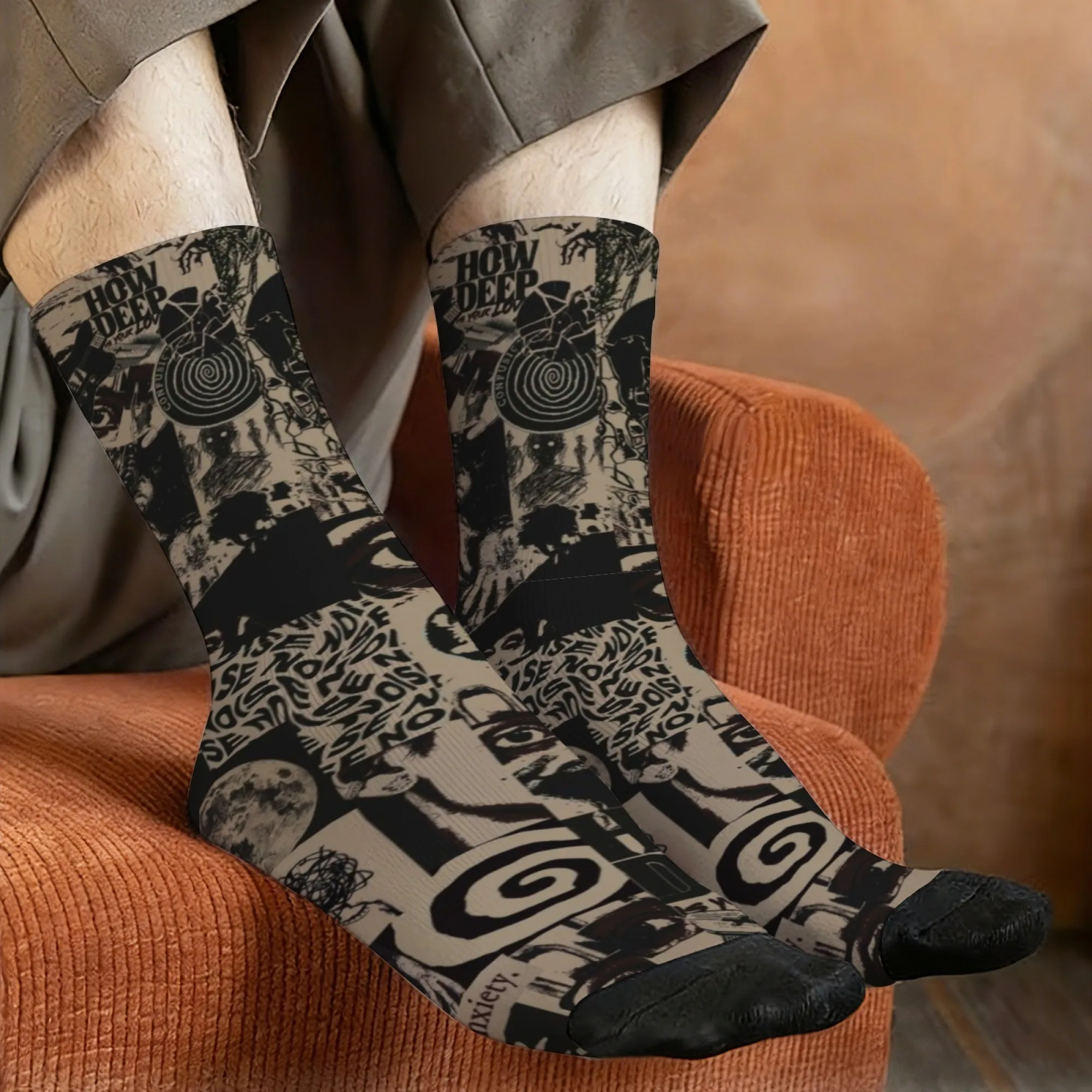 Harajuku Retro Collage Dark Graffiti Theme Men's Socks Novel Retro Avant-garde Dark Experimental Style Casual Socks Fun Gift