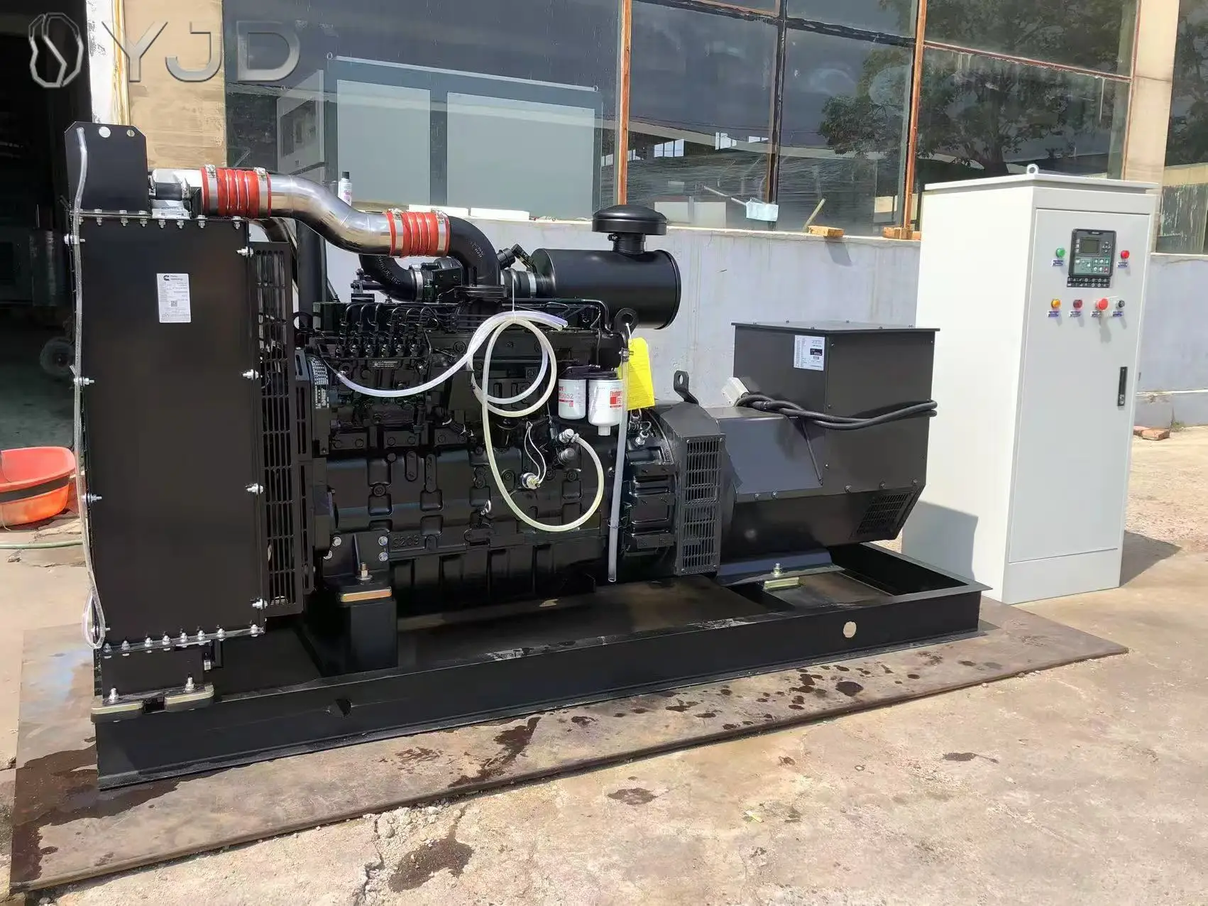 Generators Cumins 6CTA8.3-G2 183KW 228KVA Open Frame Diesel Generator Set Auto Start 1500/1800 RPM 50/60HZ ATS DC 110V-440V