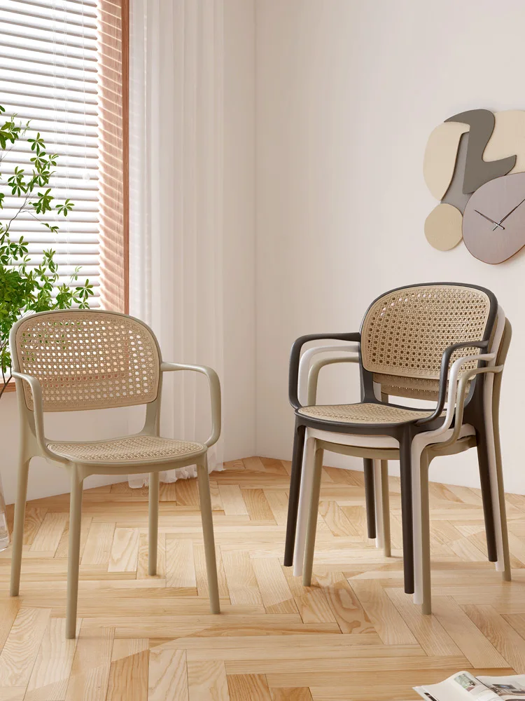 Silla de plástico nórdica para el hogar, silla de comedor apilable para exteriores, silla con respaldo informal, sillón de escritorio con reposabrazos