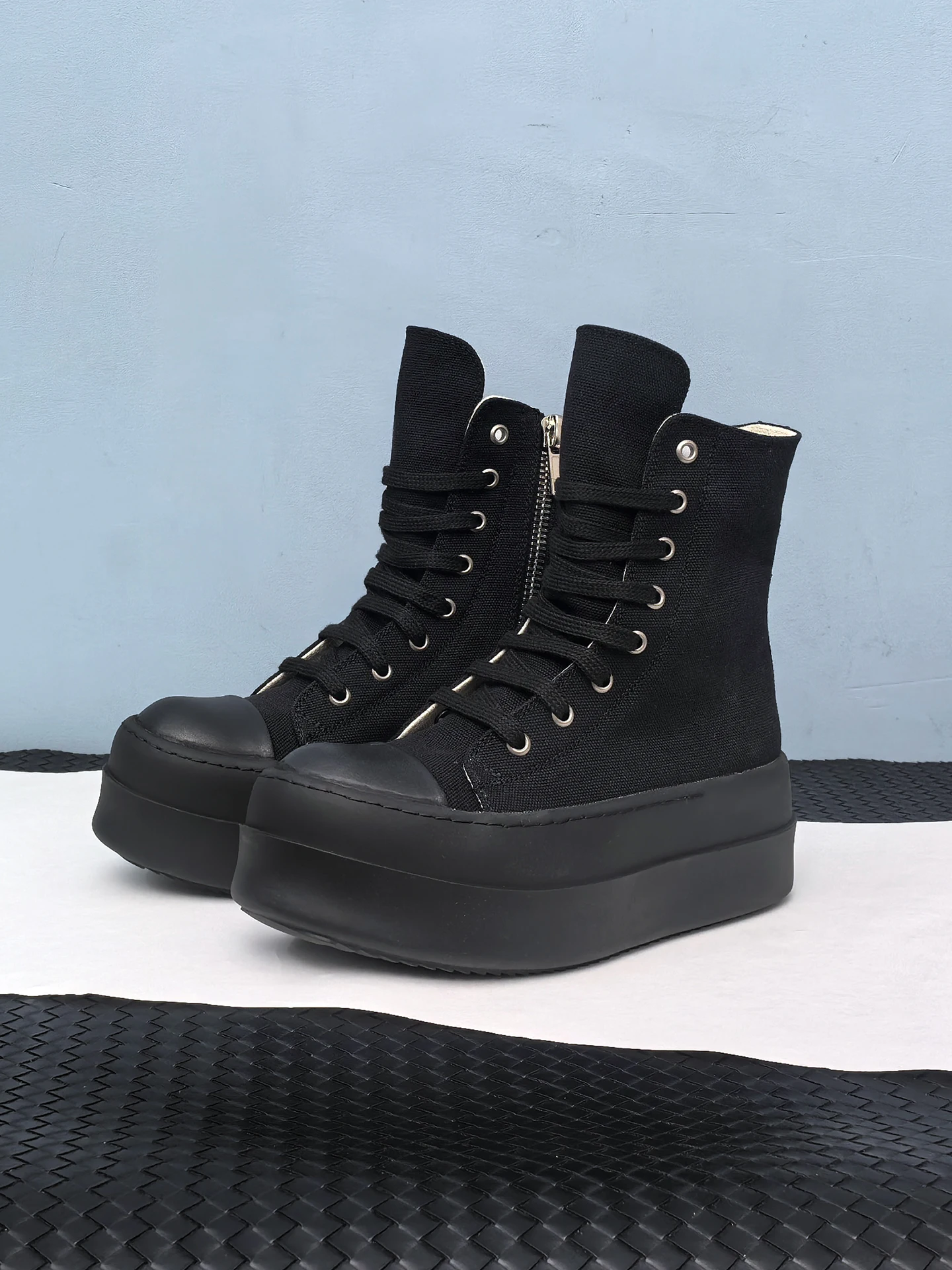 

2025 New Ro High Top Canvas oes Men's Heightening Thi Bot Couple Board oes High End Casual Godd Boots ort Boots...