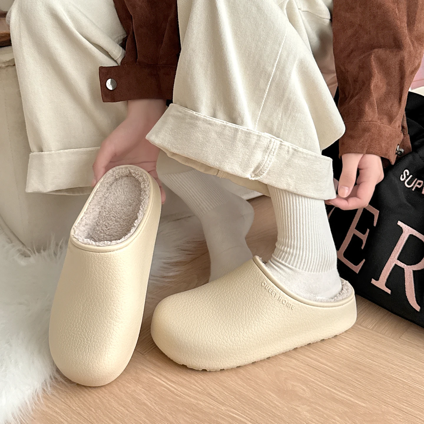 شبشب شتوي نسائي مقاوم للماء غير قابل للانزلاق، أحذية منزلية دافئة من القطيفة للاستخدام الداخلي والخارجي، أحذية زوجين مبطنة ناعمة ومريحة #3