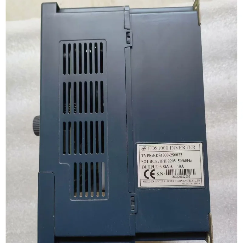 Second hand EDS1000-2S0022 2.2KW 220V frequency converter test OK in stock, fast delivery