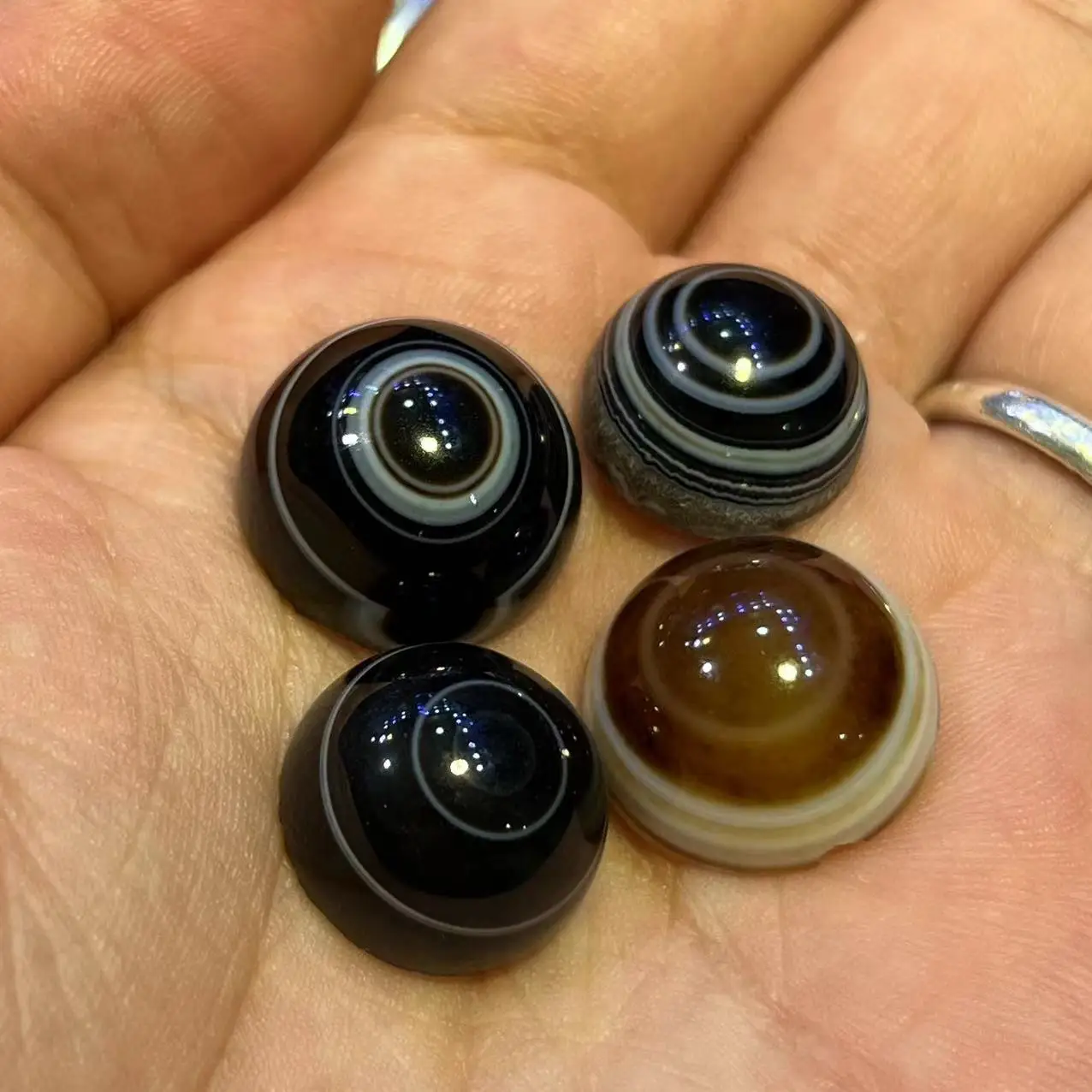 10pcs/lot Natural Agate Hemispherical Sheep Plate Beads Black White Non-Porous Flat Bottom Round Eye Pattern diy Rings Pendants