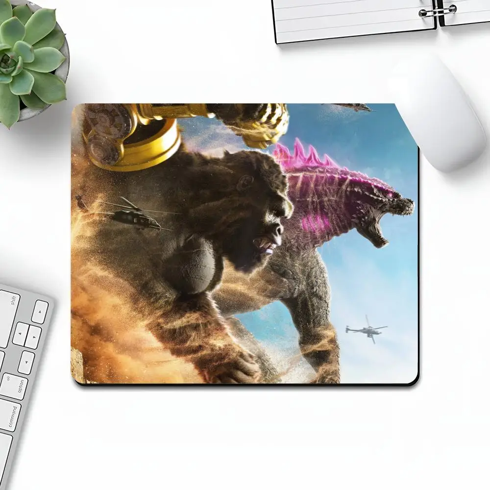 GodzillaES Mouse Pad Art Gaming Gamer Small diy printing Rubber Locking Edge Large Computer MousePad Laptop Desk Pad