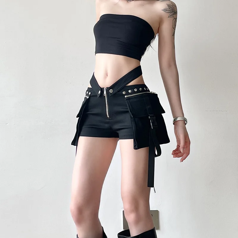 Pantaloncini con tasche grandi stile Safari Pantaloncini a vita bassa solidi slim casual scuri Donna 2025 Moda estiva Streetwear da donna