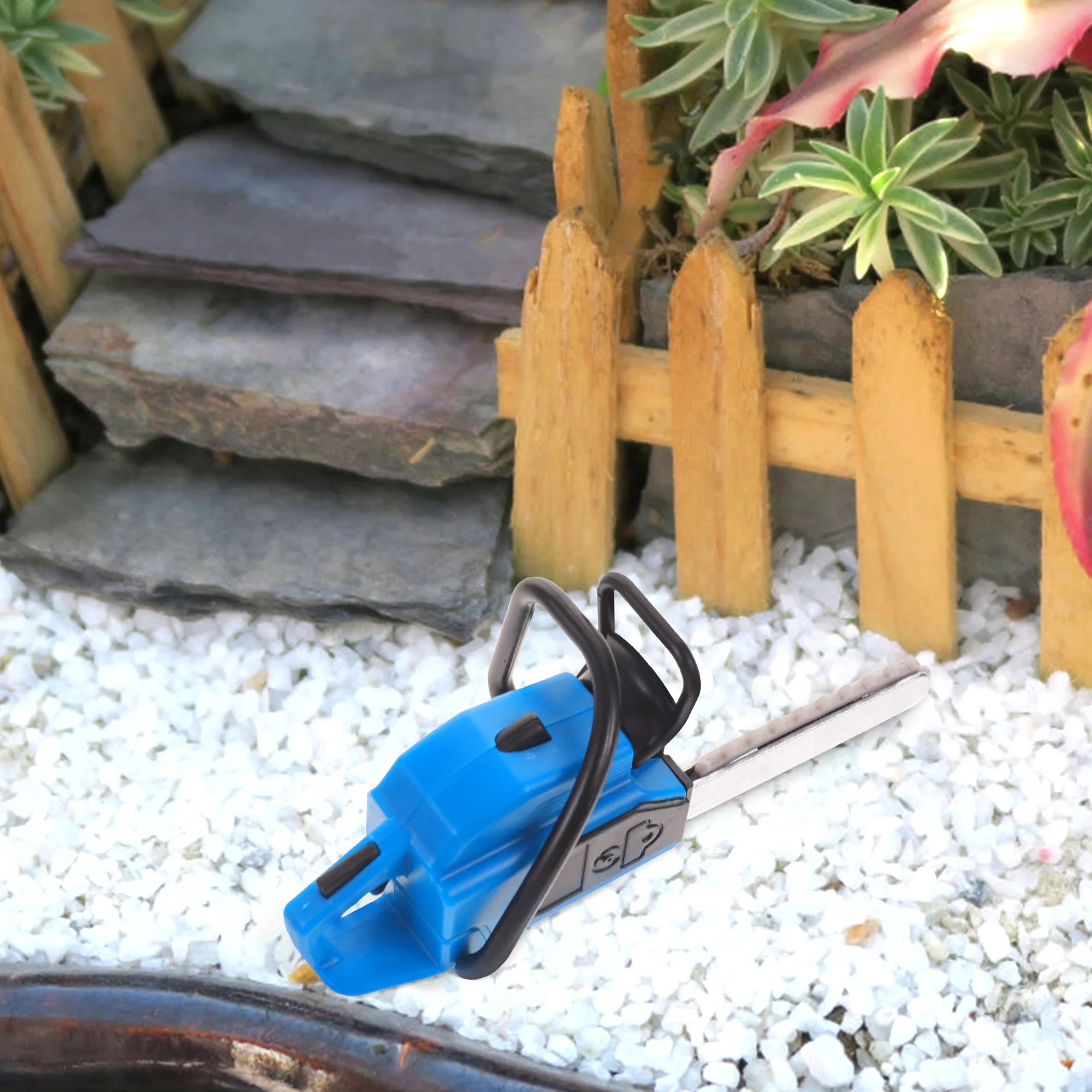 

Mini Chainsaw Prop with Exquisite Workmanship Mini House Decoration Accessory Realistic Small Electric Chainsaw for Photography