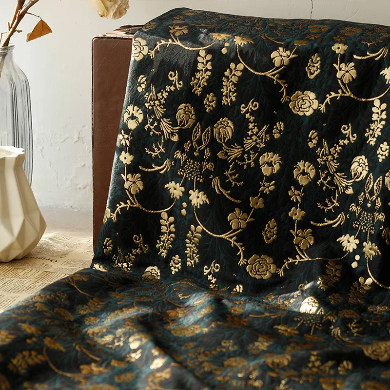 Tessuto Jacquard fiore verde scuro oro nero goffrato per abito da sposa abbigliamento cucito fai da te 145cm di larghezza-venduto al metro