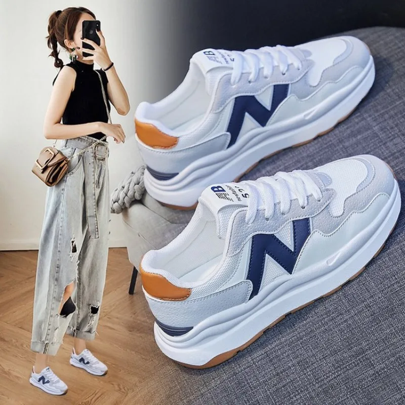 Women Mesh Flat Shoes Spring and Autumn New Fashion Striped Casual Running Breathable and Comfortable Mesh Khaki Sports Shoes