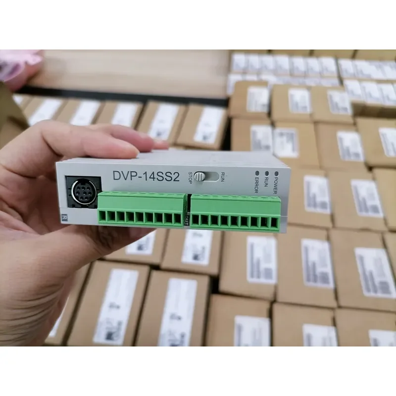 In Stock DVP14SS211R 14-Point PLC Control Module 8DI-6DO Relay Output RS232 RS485 Communication Programmable Logic Controller