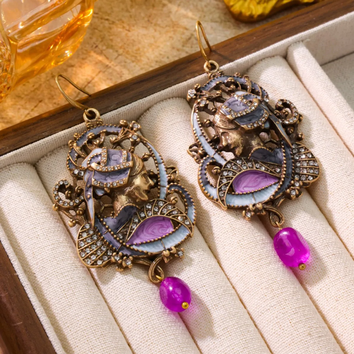 Earrings High-Quality Palace Style Retro Portrait Earrings Niche High-End Light Luxury Exquisite European and American Earrings