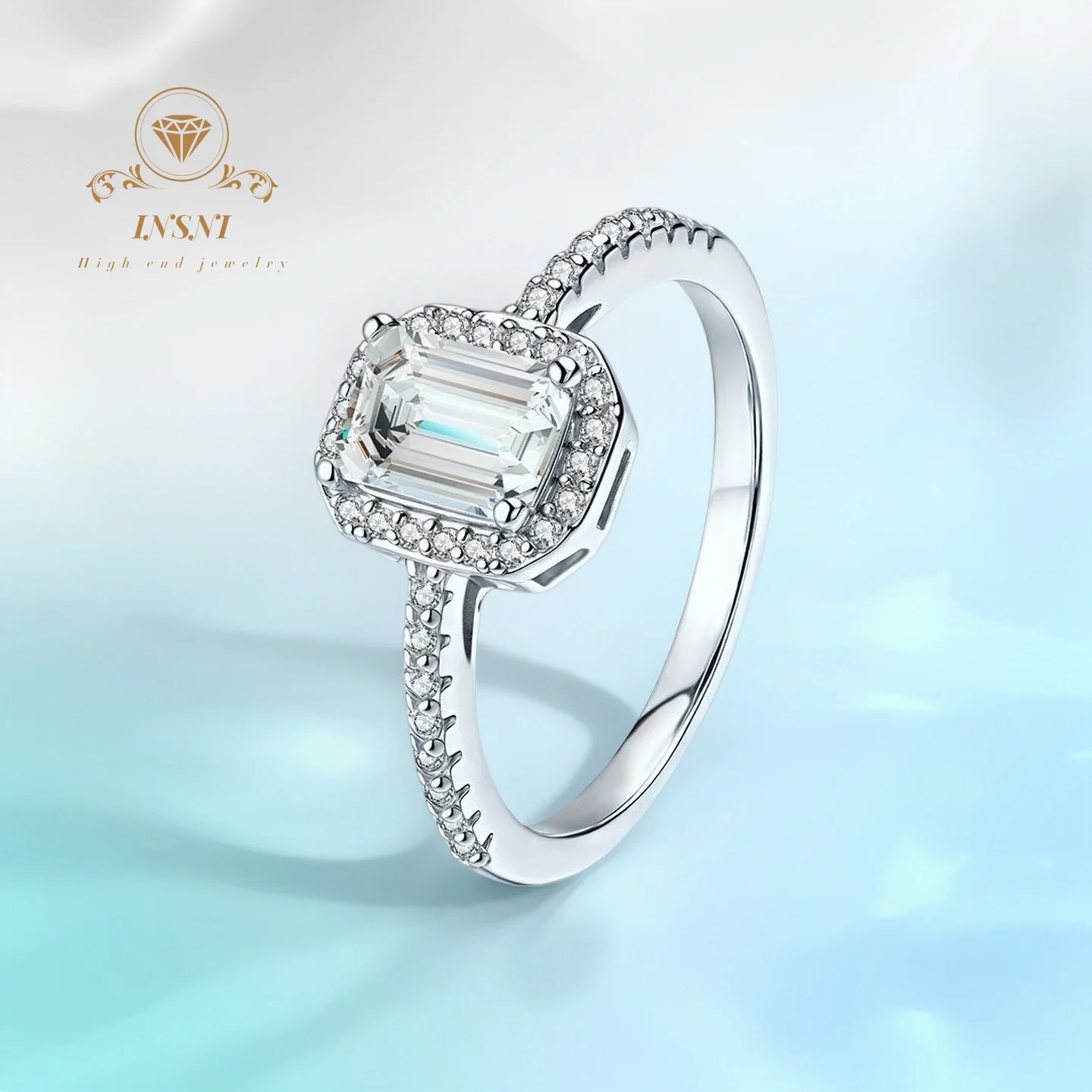 

Кольцо в корейском стиле с уникальным квадратным муассанитом «Ледяной сахар», серебро S925, для женщин, легкая роскошь, сертифицированные ювелирные изделия с акцентом на изумруд
