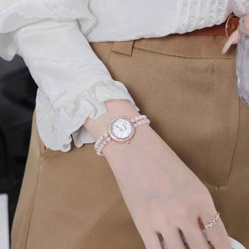 クラシックトレンドレディースウォッチライトラグジュアリーニッチエレガント防水2025新しいクォーツ時計誕生日ギフト