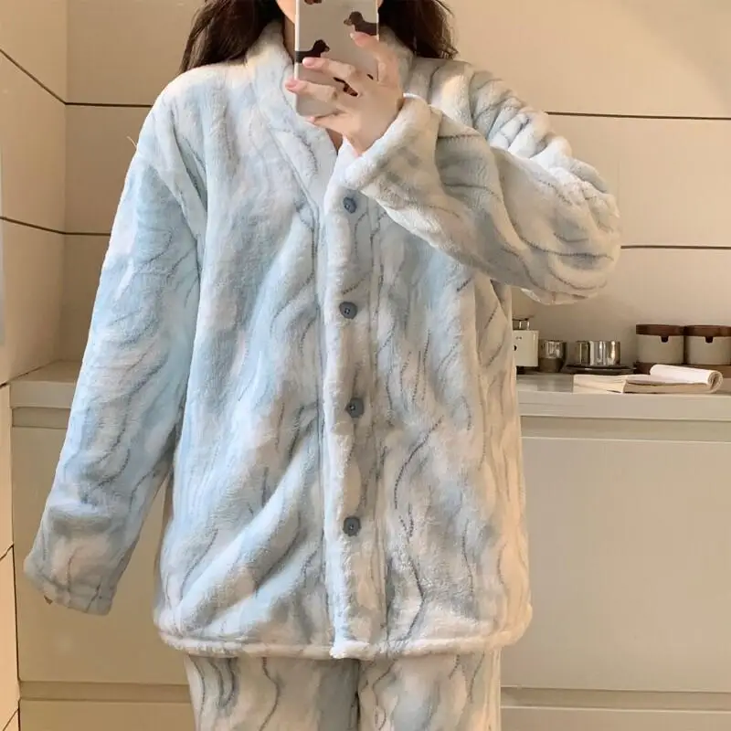 

flannel Women's pajamas winter suit Comfortable Sleepwear keep warm fleece-lined thicken Pajama student coral fleece homewear