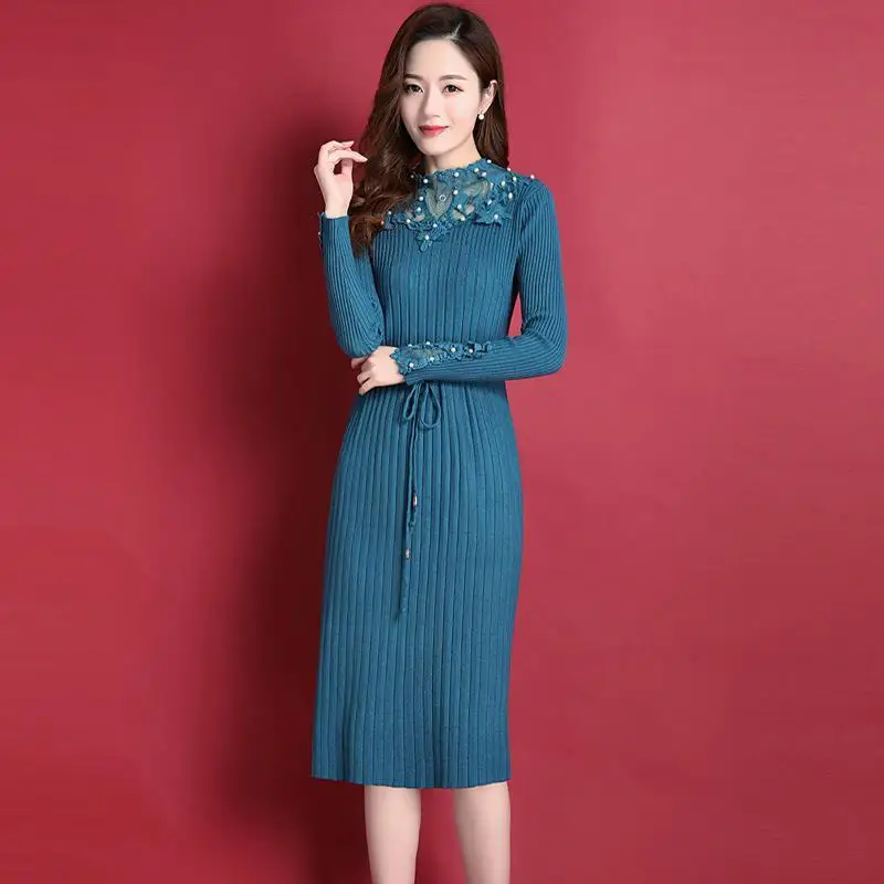 فستان تريكو طويل عالي الجودة للنساء لخريف وشتاء 2026 قميص قاع جديد على الطراز الغربي سترة نسائية ضيقة من الدانتيل #3