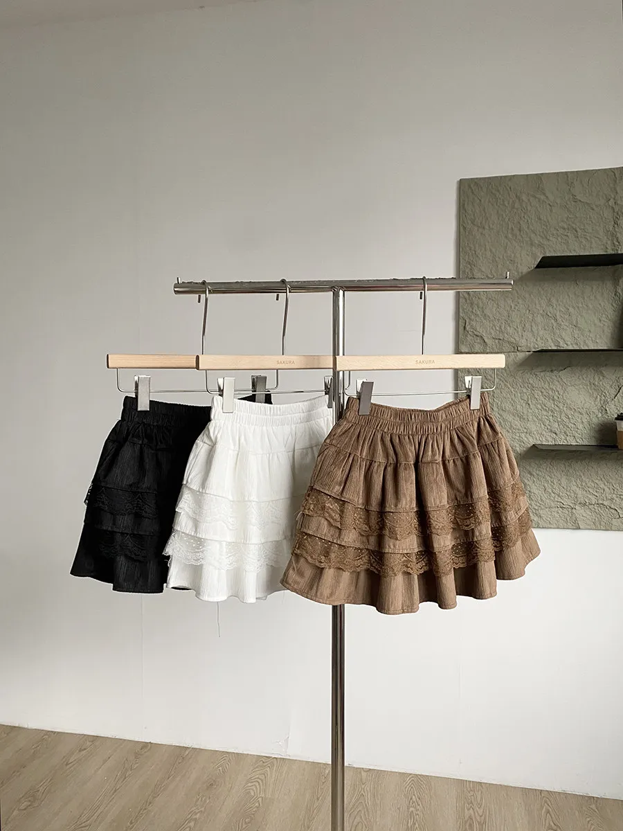 

Корейская юбка с высокой талией и кружевными вставками, женская, весенняя новинка, укороченная, приталенная, с цветочным принтом, для повседневной носки