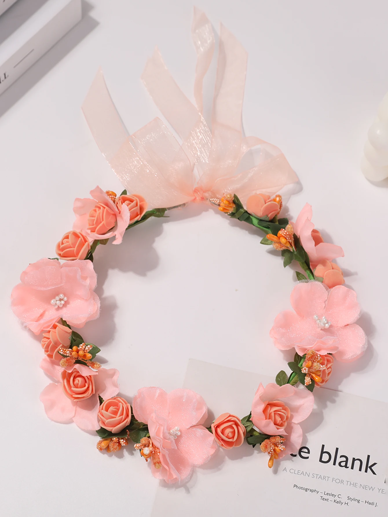 Simulation rattan woven hard wire wreath headdress Korean Mori super fairy bride bridesmaid decorated hairband headdress.