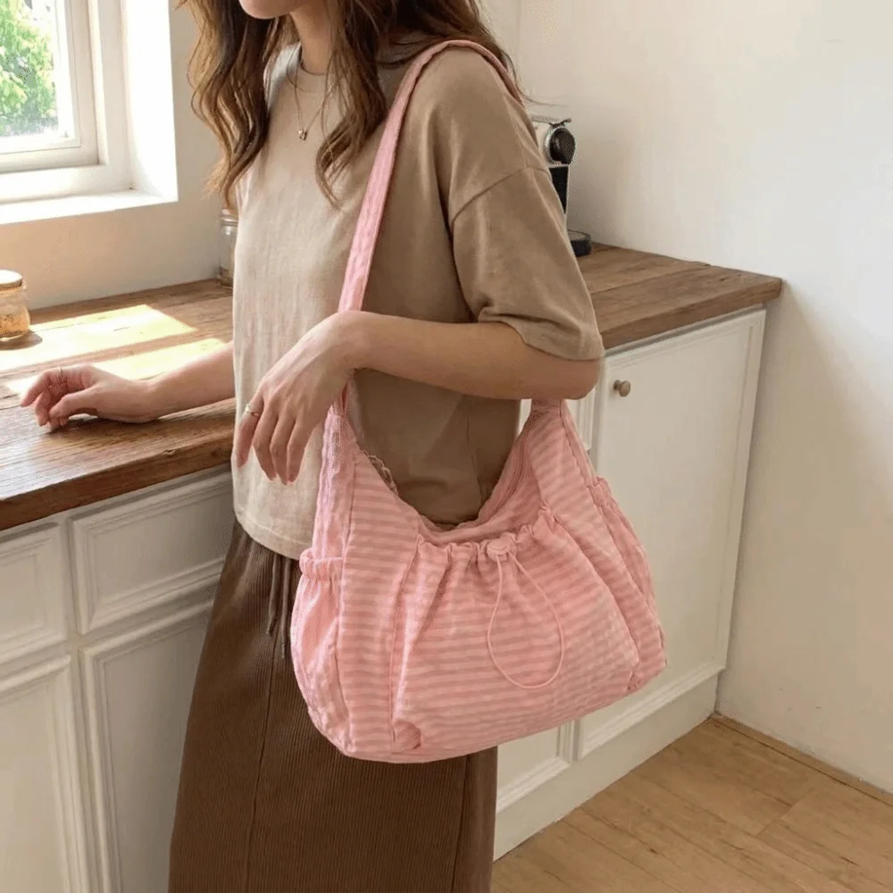 Casual Striped Shoulder Bag Large Capacity Drawstring Design Pleated Cloud Bag Plaid Pattern Zipper Closure Tote Bag Commuting