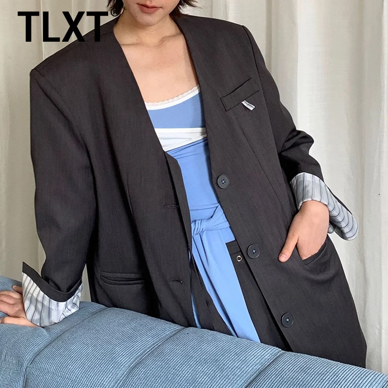 

TLXT Fashion V Neck Blazer Coat Women Single Breasted Pockets Solid Color Full Sleeve Minimalist New 2025 Female Clothing XK186