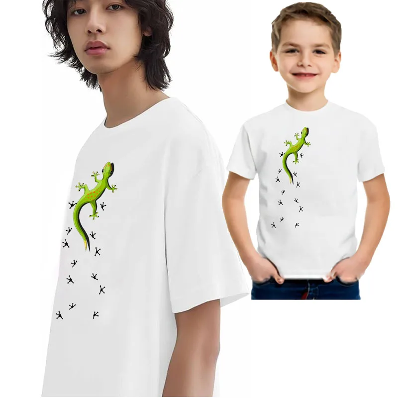 

Cute Lizard Reptile with Tracks Climbing Gecko T-Shirt Y2k Aesthetic Clothes Novelty Gift Reptile Lizard Graphic Saying Tee Tops