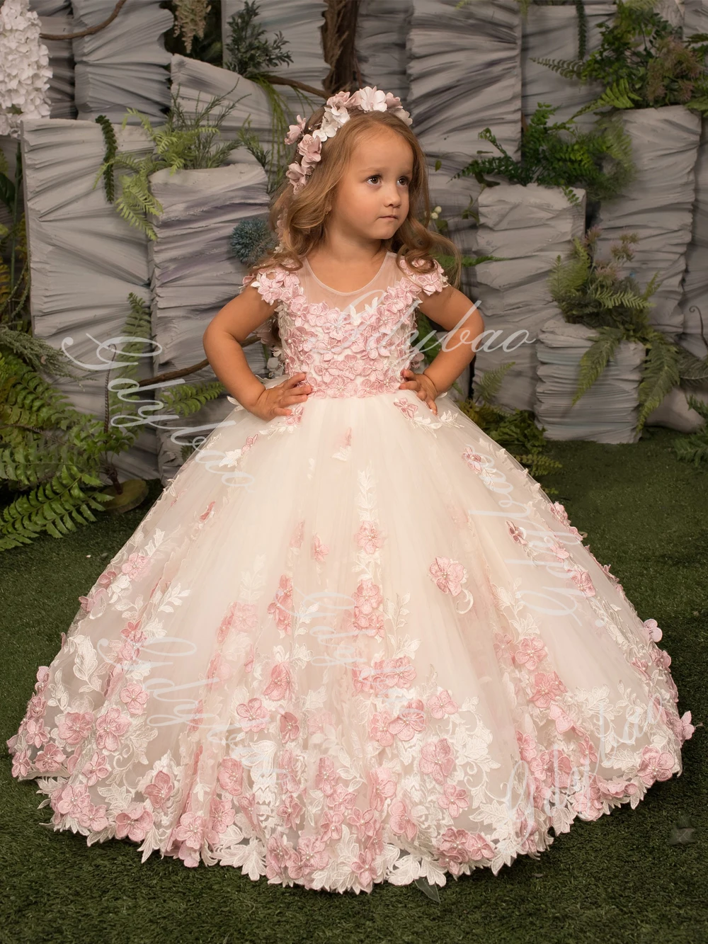 

Ball Gown Princess Flower Girl Dresses for Wedding Toddlers Beaded Applique Tulle Pageant First Communion Dress Kids Party Robes