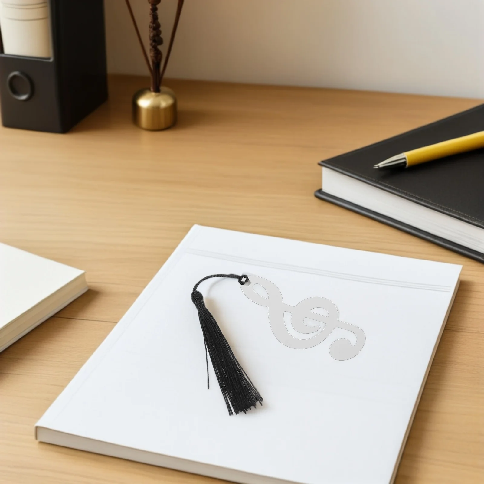 

Metal Bookmarks Stainless Steel Page Markers Silver Graduation Gifts Students Reading Musical Note Tassel Design