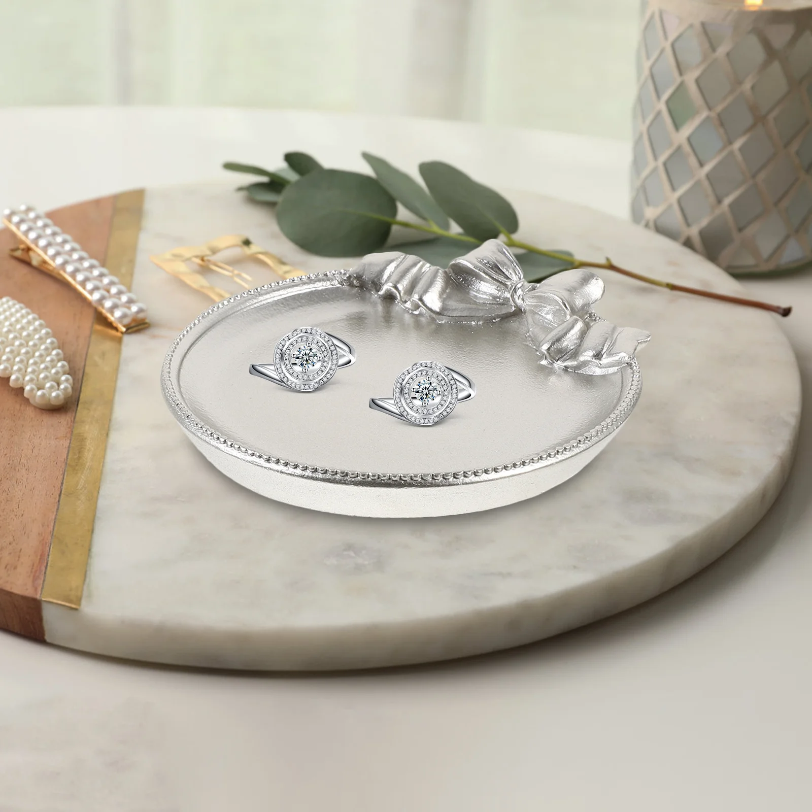 

2Pcs Resin Jewelry Storage Plate Delicate Tray for Rings Earrings Bracelets Home Decoration Jewelry Dish Earring Trays