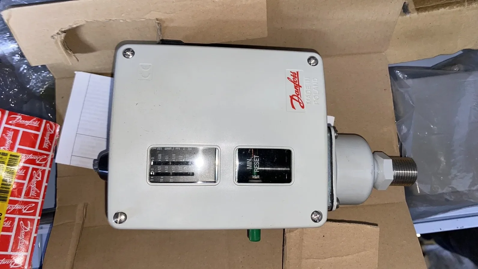 Sakelar tekanan RT116 017-520366