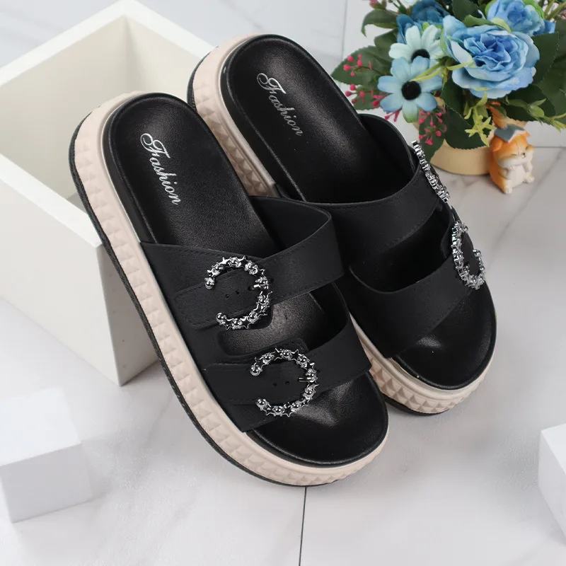 Modische Damen-Sandalen mit dicker Sohle – Flip-Flops mit verstellbarem Riemen, flache Strand-Slipper mit offener Zehenpartie für den Sommer im Freien – Detail 9