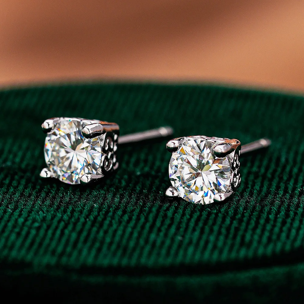 

Серьги с инкрустацией из 18-каратного золота, простые женские серьги с четырьмя когтями, модные платиновые серьги с бриллиантами PT950 с муассанитом 0,5 карата