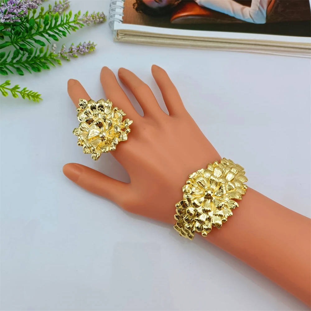 طقم مجوهرات بتصميم زهرة فاخرة من EMMA للنساء قلادة وأقراط أفريقية كبيرة لحفلات الزفاف وإكسسوارات النيجيرية