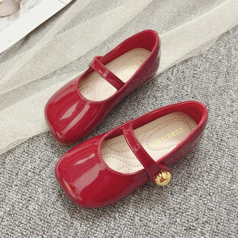 

2025 Spring New Red Girls' Leather Shoes Soft Bottom Comfortable Children's Princess Shoes Flat Bottom Baby Kid's Casual Shoes