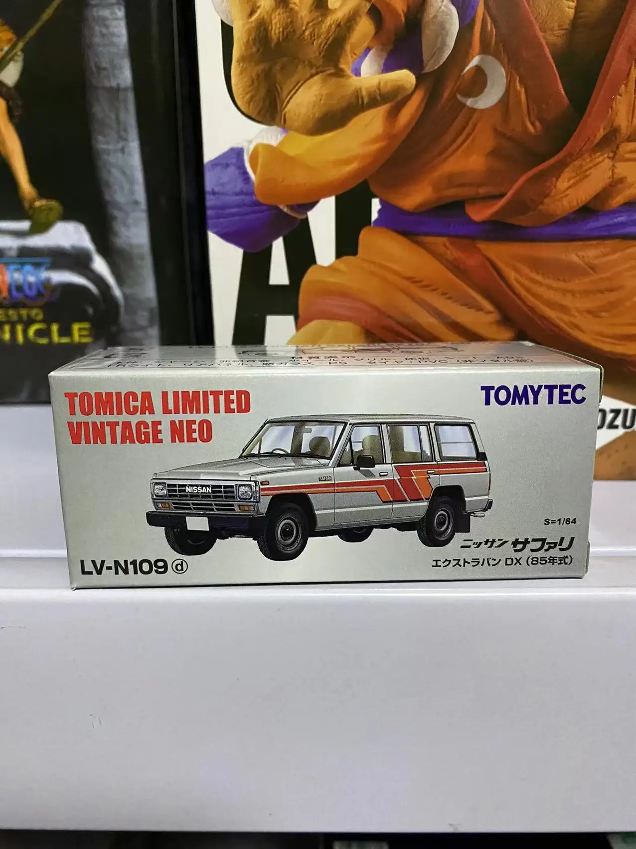 TOMYTEC 1:64 Nissan SAFARI EXTRA VAN DX LV-N109 Collect die-casting alloy car model ornaments