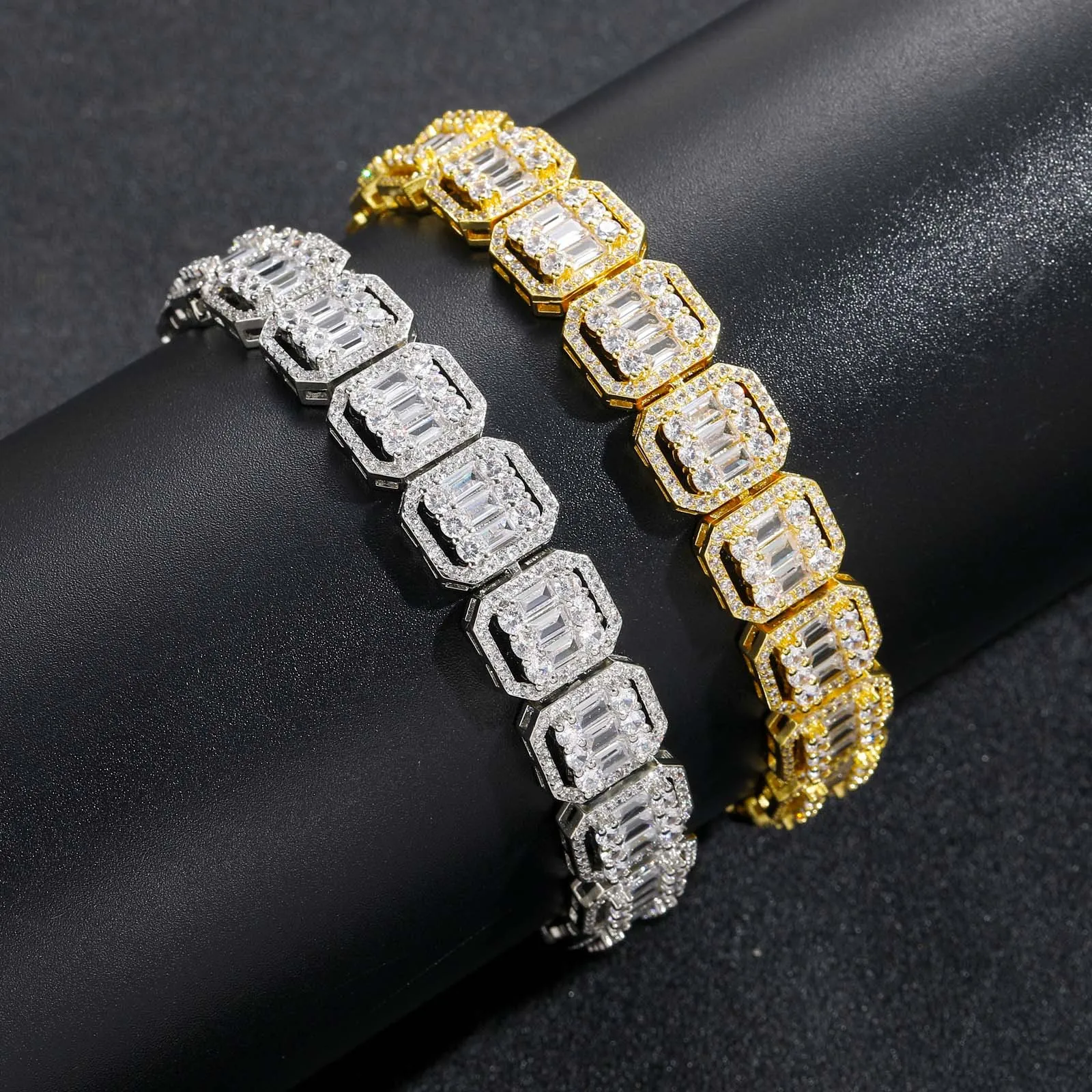Exquisite artificial diamonds cover the thick chain surface, unisex 13mm Flip Clasp Bracelet of PT950 Platinum serves as daily