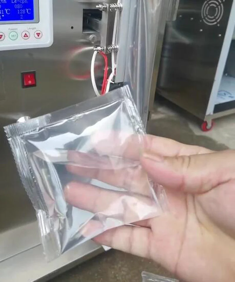 Sauce Bag Making Machine Pneumatic Quantitative Packaging Machine Adjustable Capacity