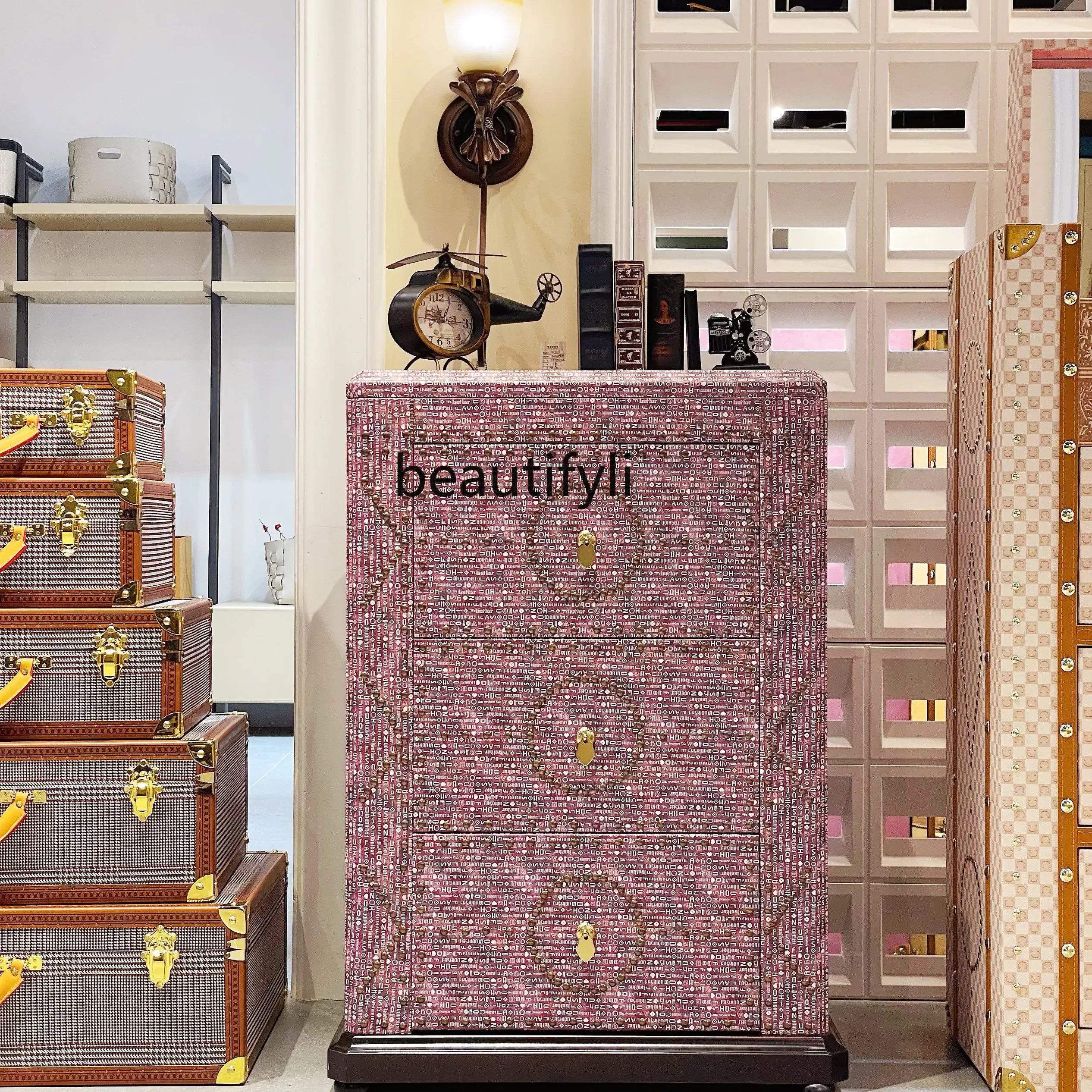 

Esmt163 Light luxury fashion solid wood leather case pink dining side cabinet bedroom living room decorative cabinet