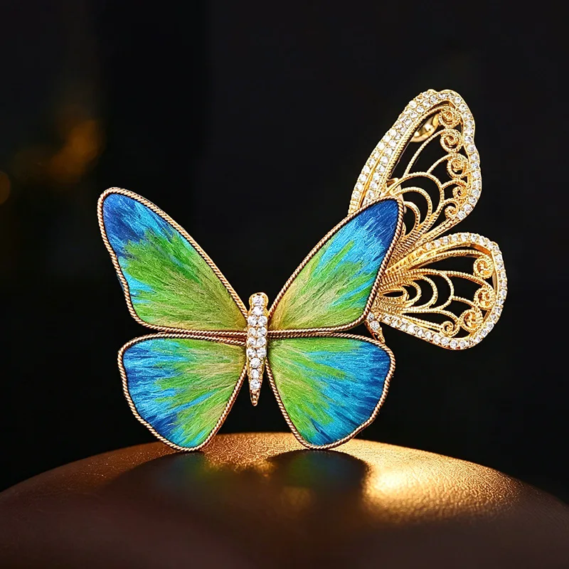 New Intangible Cultural Heritage Edelweiss Blue Gradual Change Wings Butterfly Brooch Elegant Insect Pin Coat Corsage Decoration