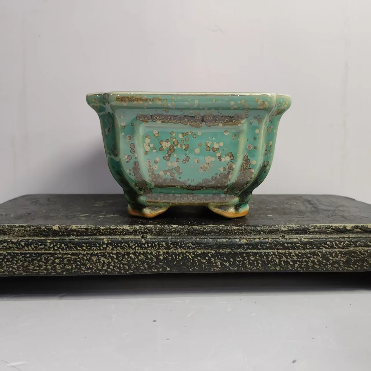 

Зеленый глазурованный горшок для бонсай Исин квадратной формы