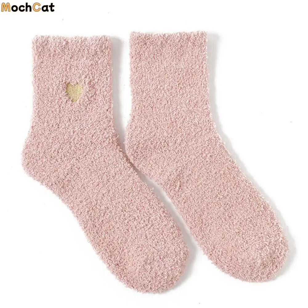 

Теплые мягкие однотонные милые простые милые носки с вышивкой «любовь», женские чулочно-носочные изделия, носки из кораллового флиса, носки средней длины