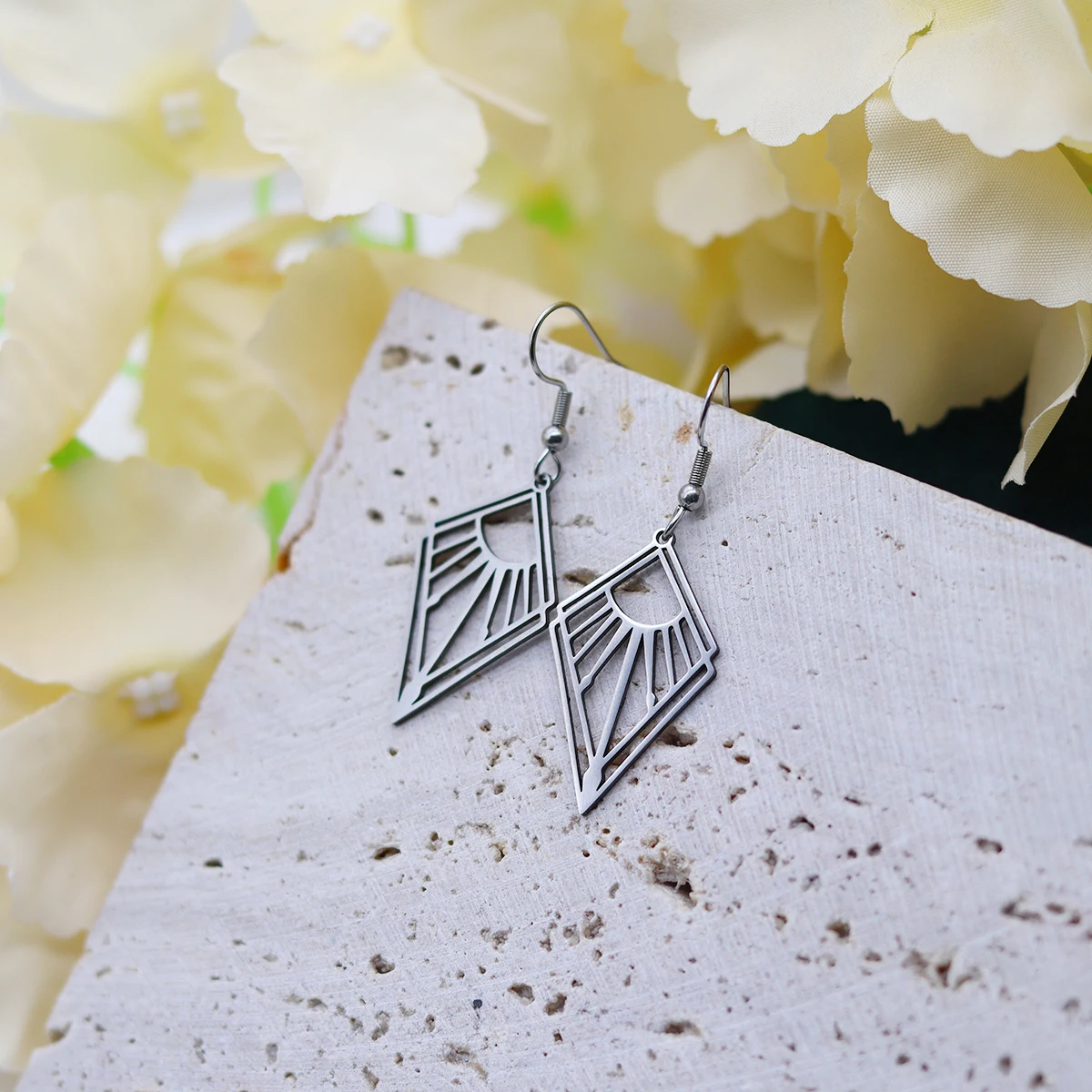 Kinitial Vintage Rhombus Triangle Earrings Geometric Drop Earrings For Women Jewelry Diamond Shaped Earrings