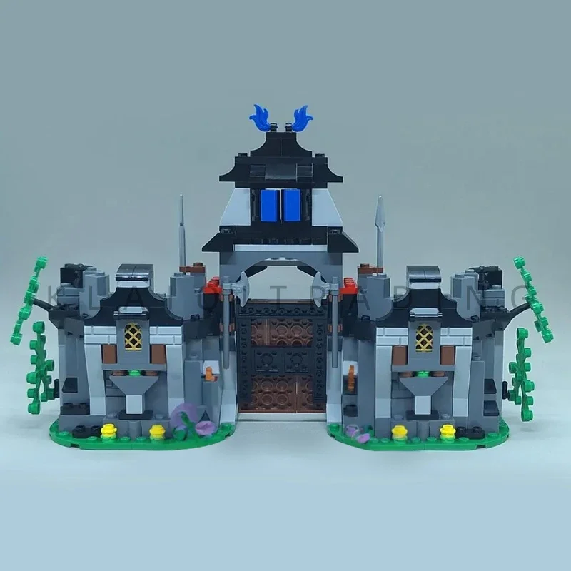 Porte de château de chevalier médiéval nostalgique, briques murales, blocs de force, forteresse moc, architecture de construction, affichage klocki unique