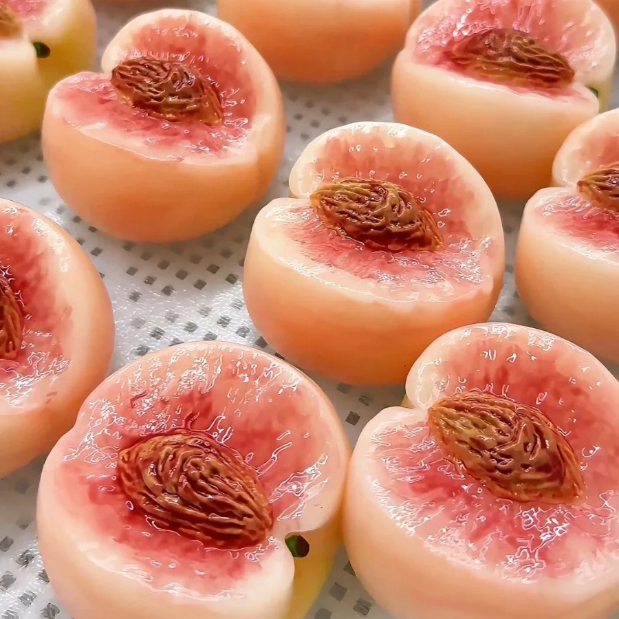 Realistic Half‑cut Peach Squeeze Toy Vivid Peach Pit Design Soft Squishy Fidget Stress Relief Decompression Toy For Collection