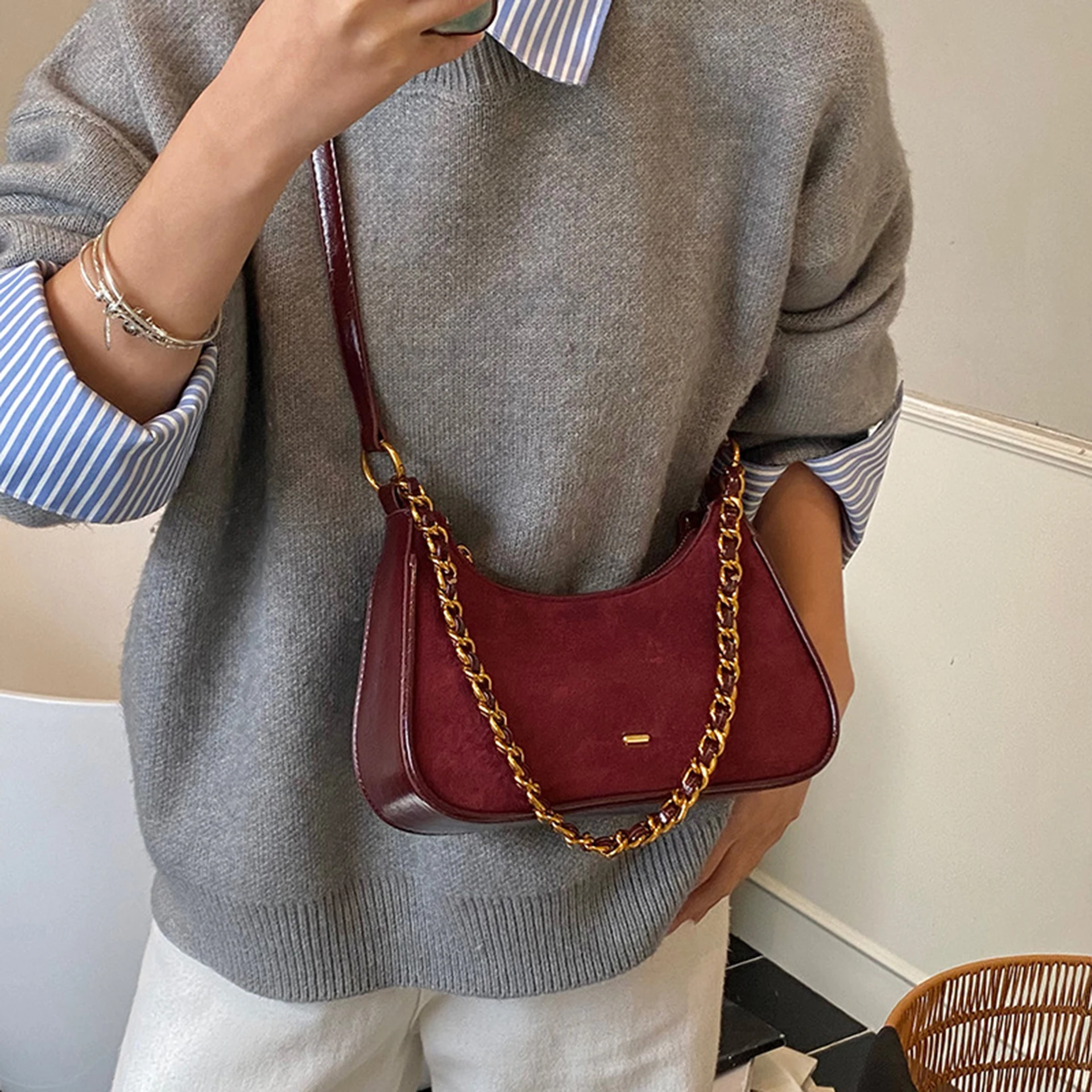 

Трендовая женская сумка через плечо с матовой текстурой, легкие роскошные изысканные сумки-мессенджеры с цепочками, универсальные темпераментные пригородные сумки