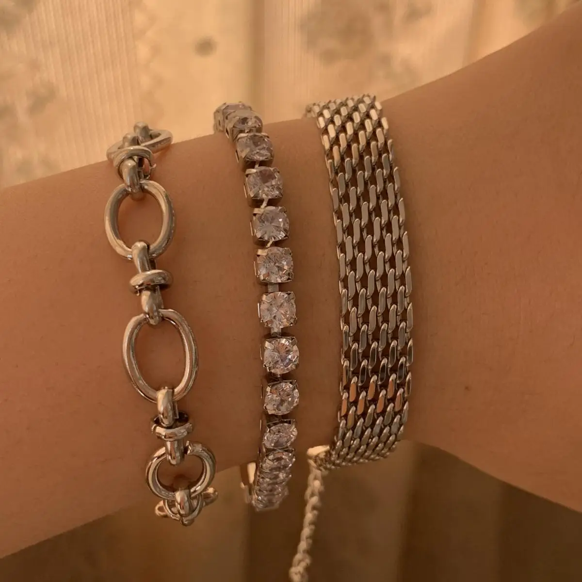 New ins Stainless Steel Exquisite Stacked Bracelet For Women Vintage 18K Gold Mesh Chain Heart Bracelets Fashion Jewelry