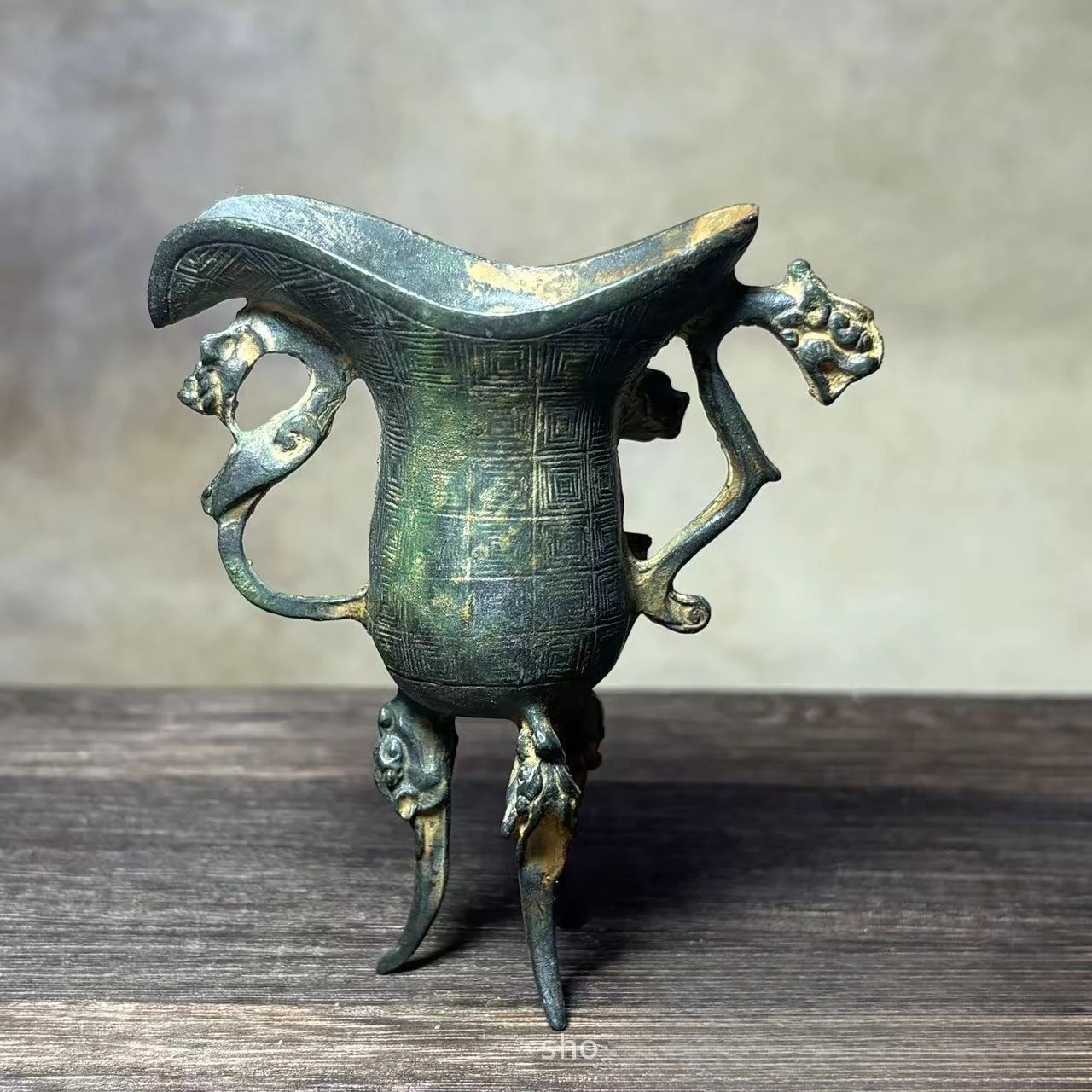 Antique Bronze Wine Cup, Chinese Vintage Dragon Pattern Tripod Goblet, Retro Table Ornament Collectible Home Decor