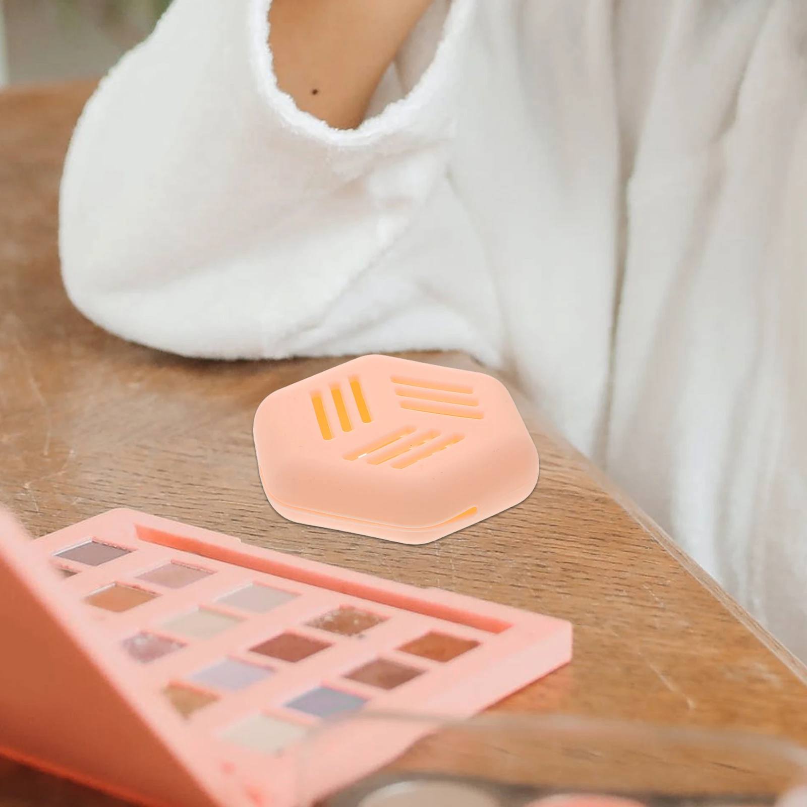 

Makeup Sponge Holder Beauty Puff Storage Box Portable Silicone Case Travel Beige Large Capacity Dry Wet Sponges Powder Egg