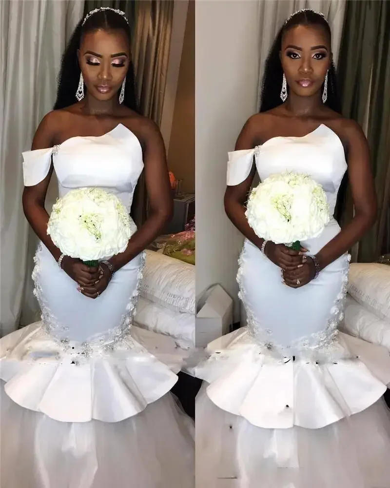 Vestidos De novia De sirena campestre personalizados, apliques De un hombro, falda escalonada, Vestidos De satén De tul, vestido De novia africano