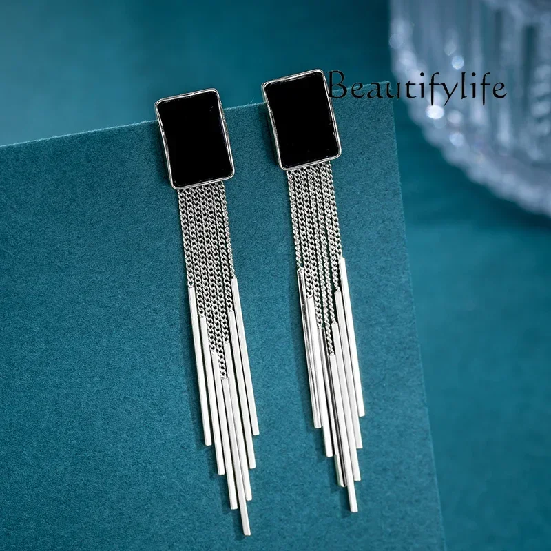 

Beauty Makeup Unique temperament, long fringed earrings, high-end new daily earrings, niche