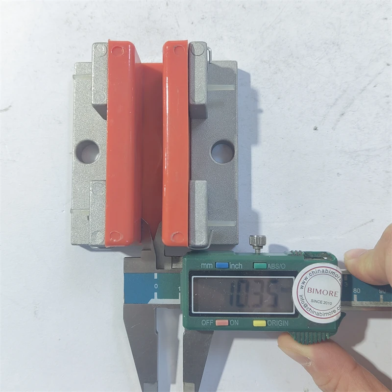 Elevator Guide Shoe L80mm  For 9mm Rail