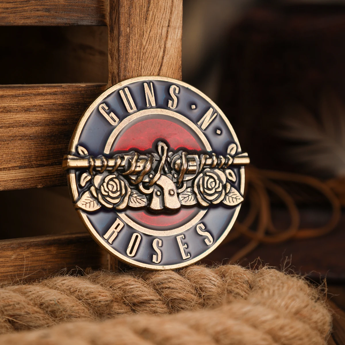 A Western-style belt buckle with a unique and retro metal buckle