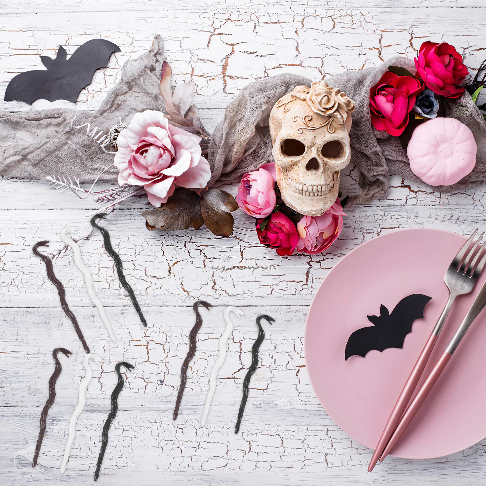 48 szt. Mini Węży z Głową Plastikową na Halloween dla Dzieci na Imprezę Cosplay Rekwizyty do Psikusów Dekoracja Nawiedzonego Domu Halloweenowa Dziecięca Różdżka Sztuczna Laska